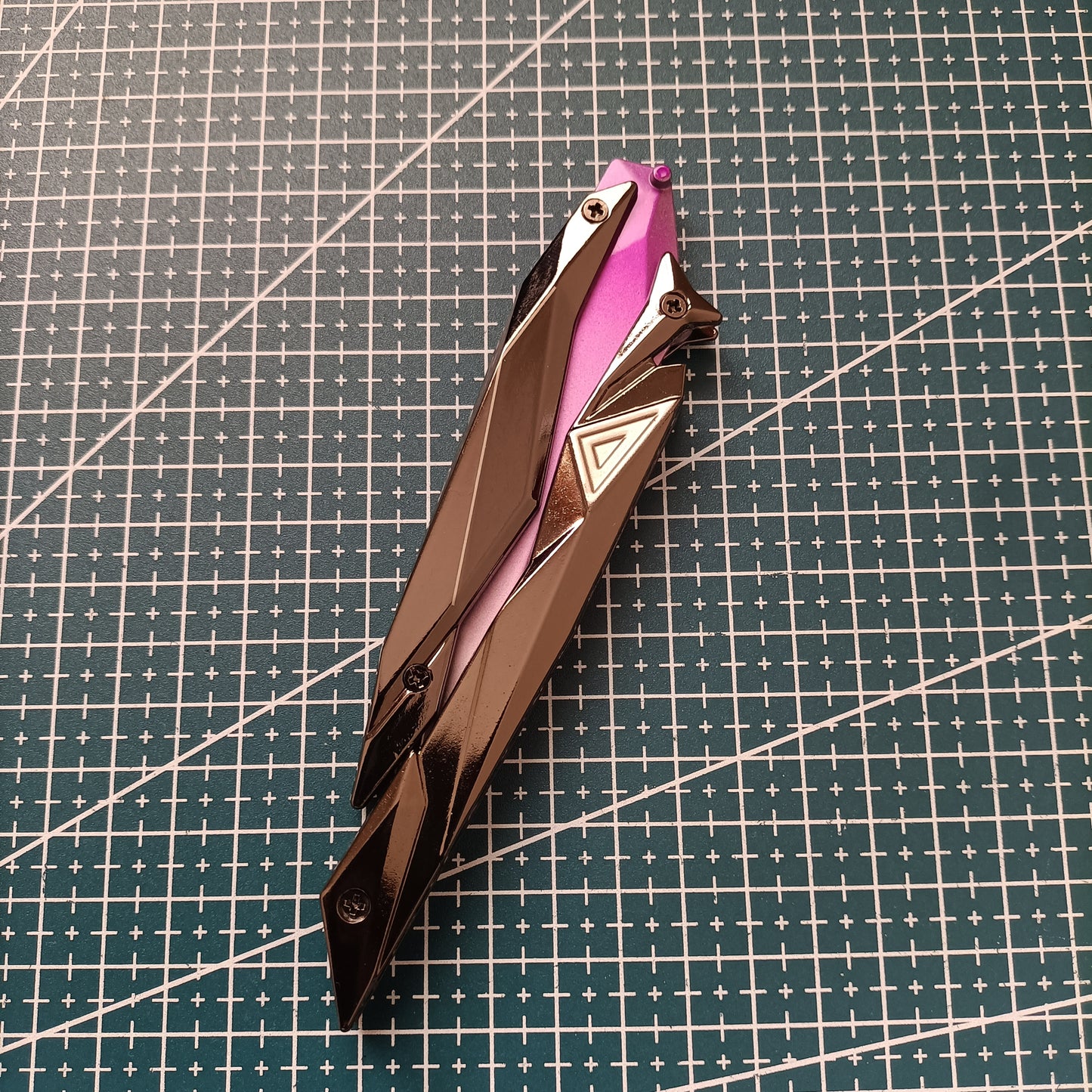 Singularity 2.0 Butterfly Knife – Valorant Model Toy (Replica)
