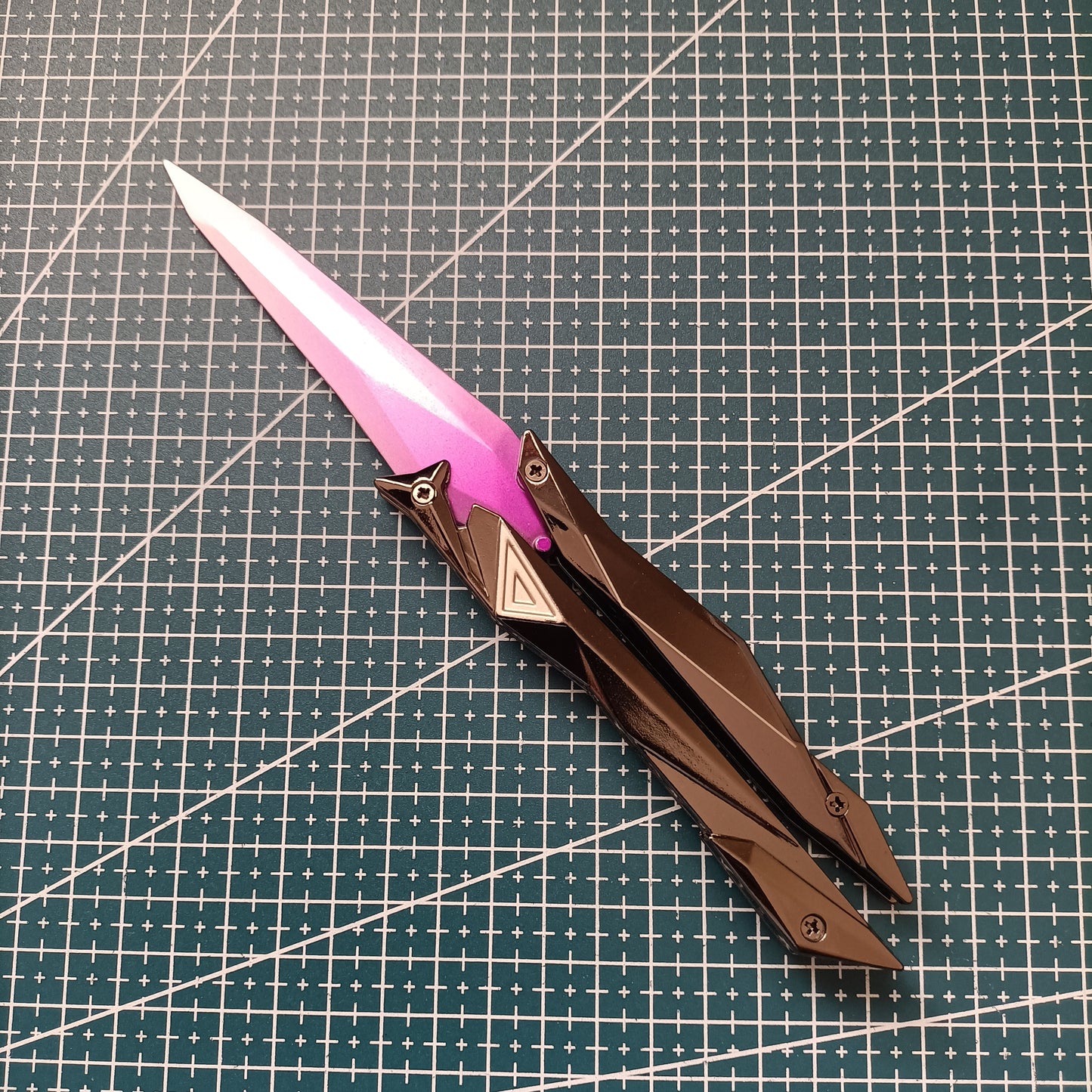 Singularity 2.0 Butterfly Knife – Valorant Model Toy (Replica)